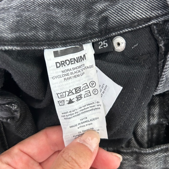 Dr. Denim Nora Shorts size 25 - Picture 3 of 3